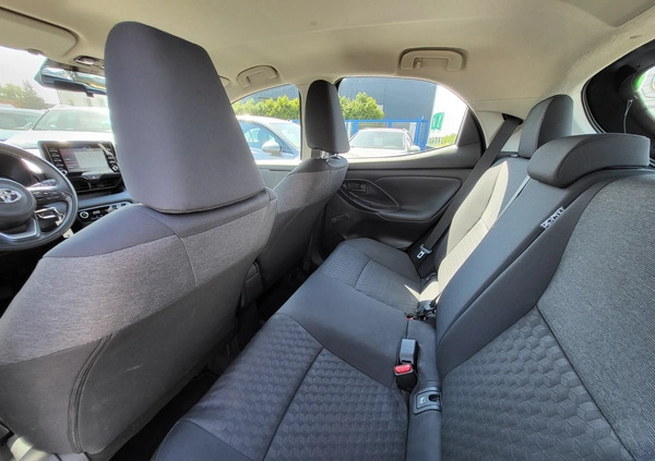 Toyota Yaris cena 76900 przebieg: 26000, rok produkcji 2021 z Dobre Miasto małe 106